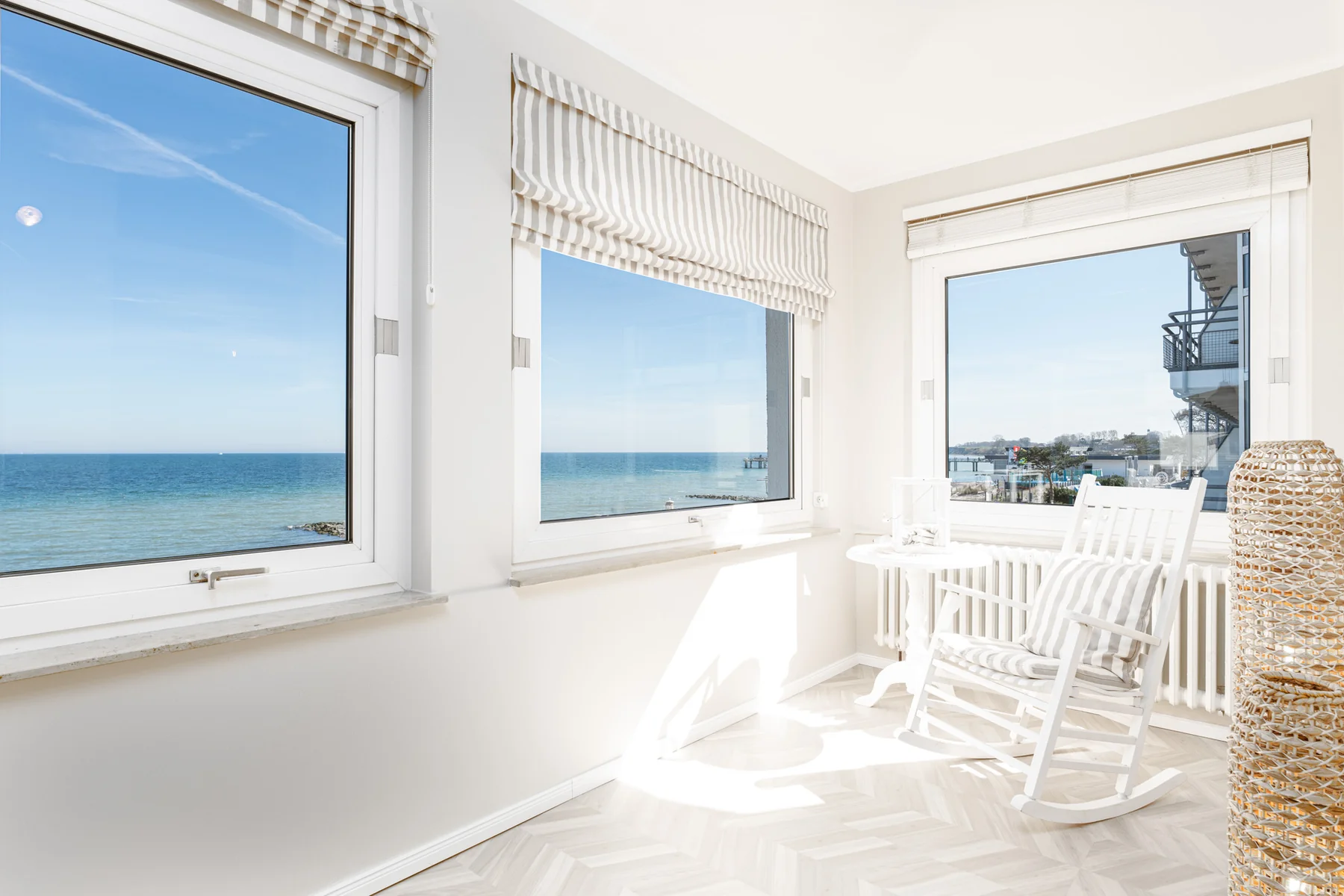 Wohnveranda der Jackie O mit Panoramablick auf die Ostsee